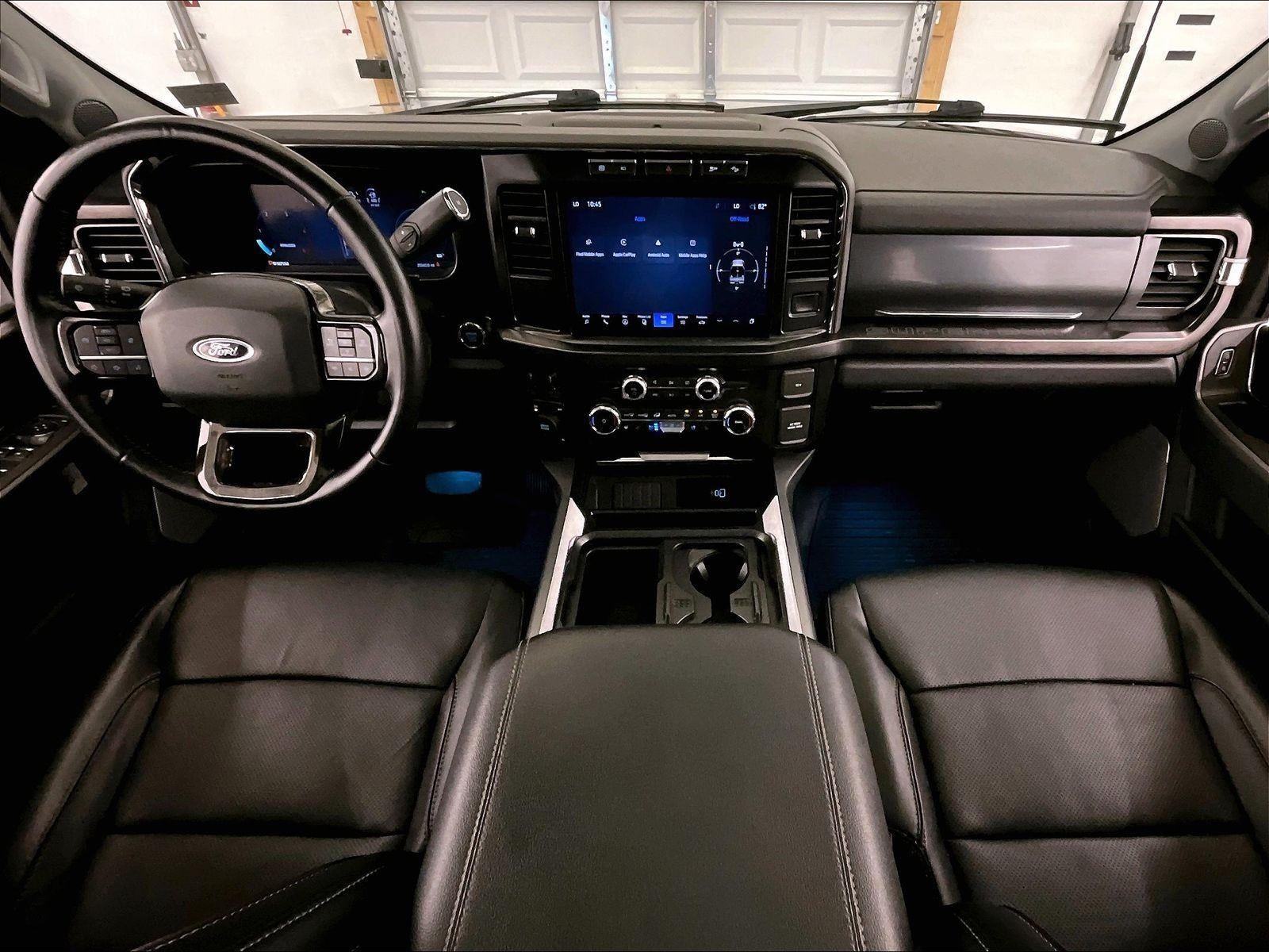 2023 Ford Super Duty F-350 DRW LARIAT