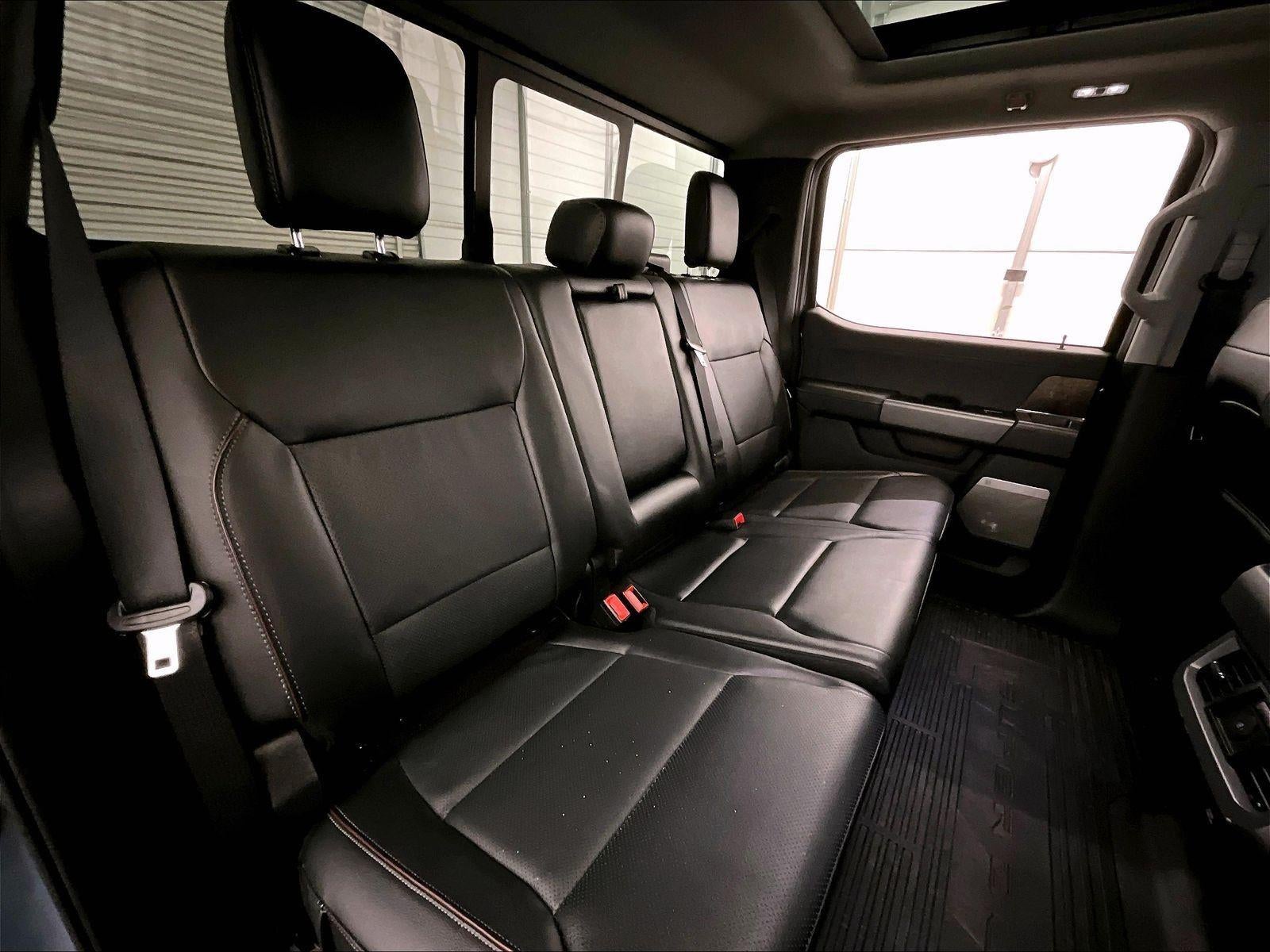 2023 Ford Super Duty F-350 DRW LARIAT