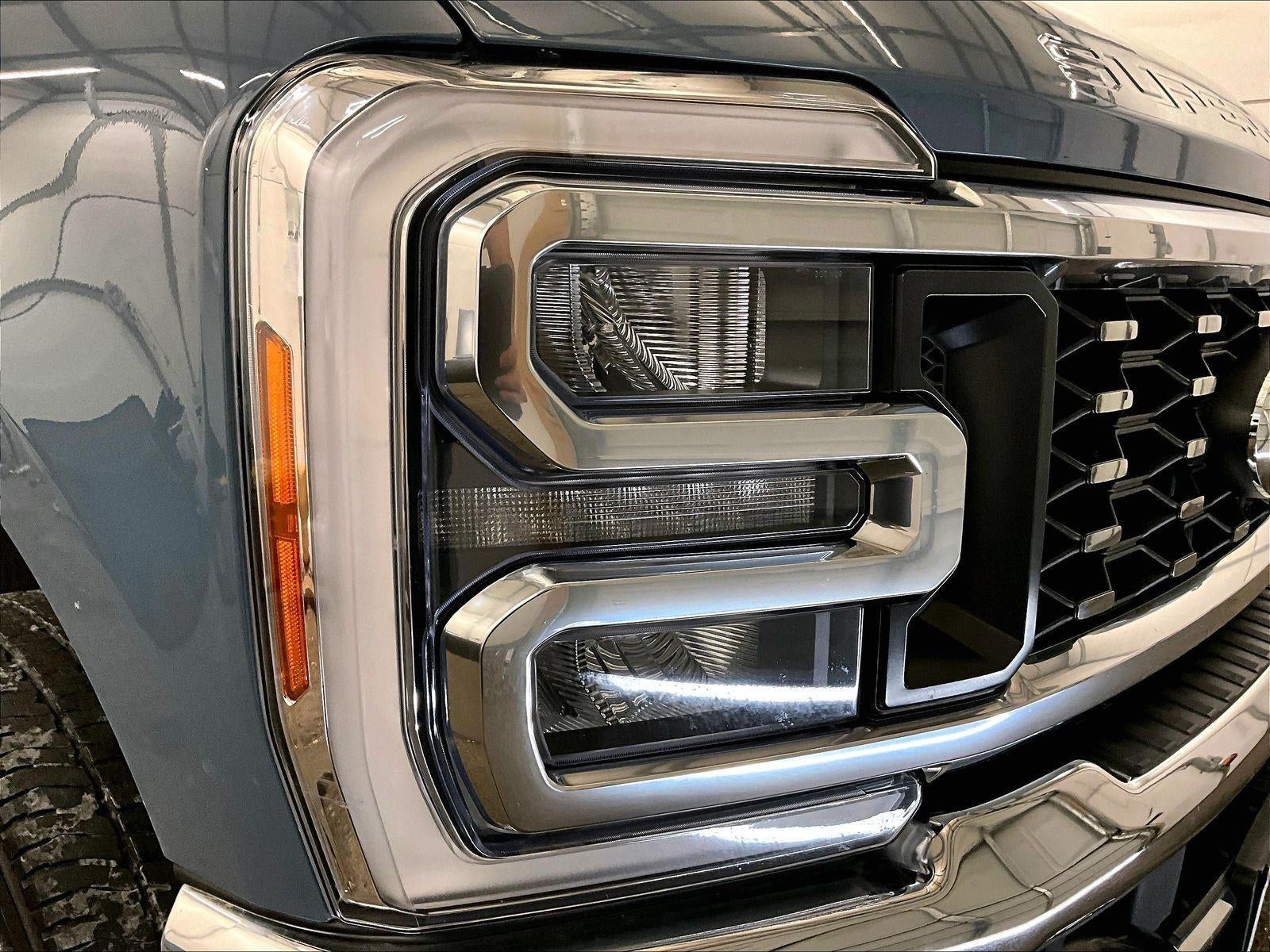 2023 Ford Super Duty F-350 DRW LARIAT