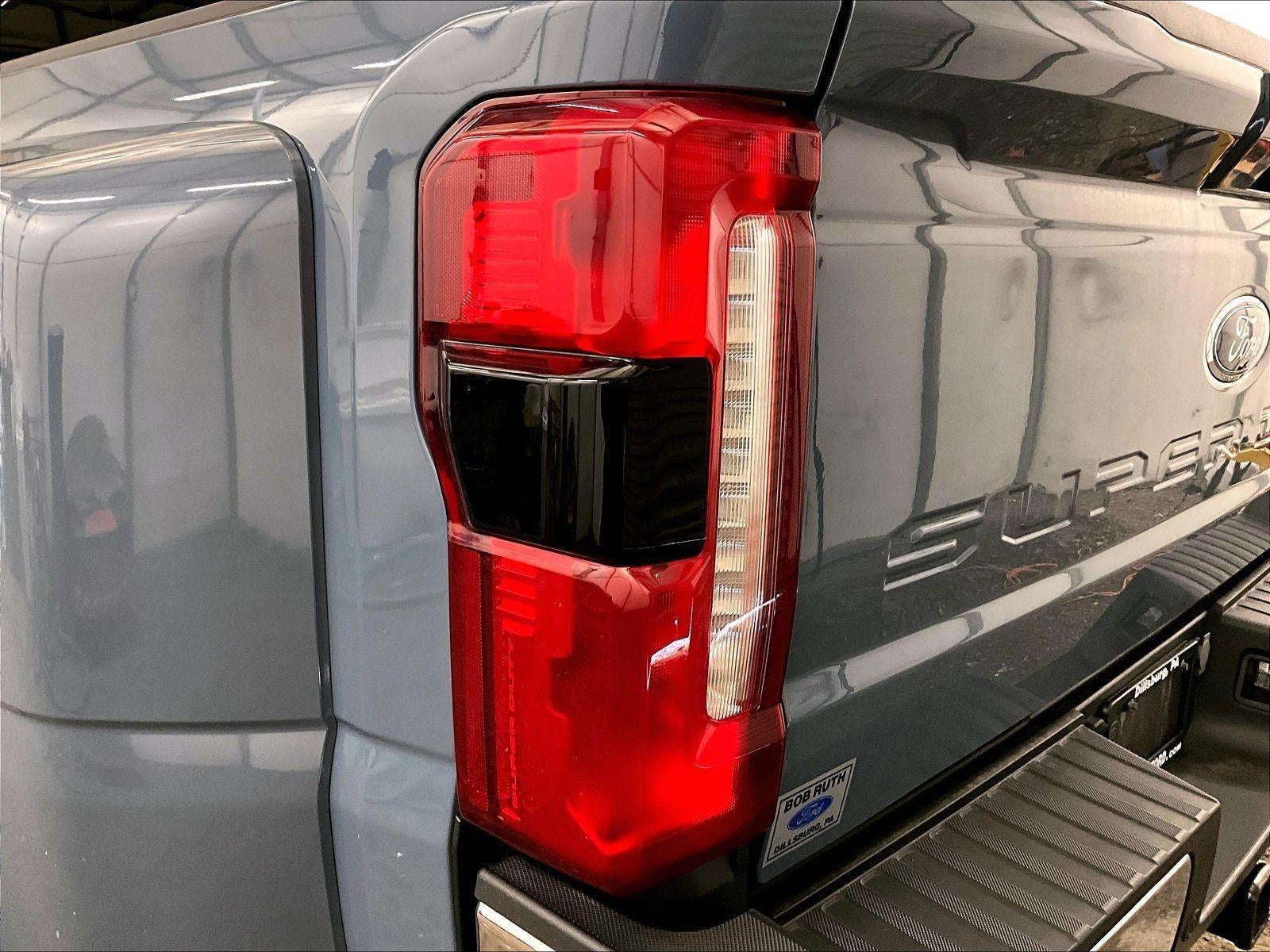 2023 Ford Super Duty F-350 DRW LARIAT