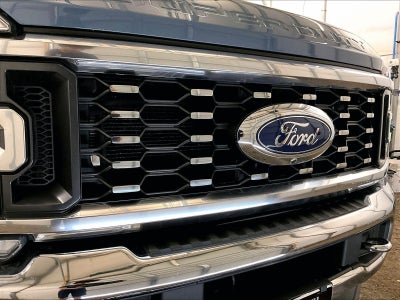 2023 Ford Super Duty F-350 DRW LARIAT
