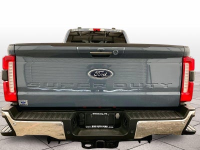 2023 Ford Super Duty F-350 DRW LARIAT