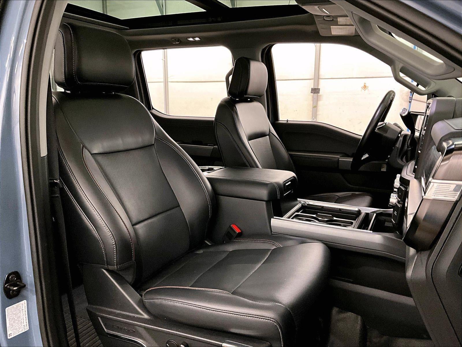 2023 Ford Super Duty F-350 DRW LARIAT