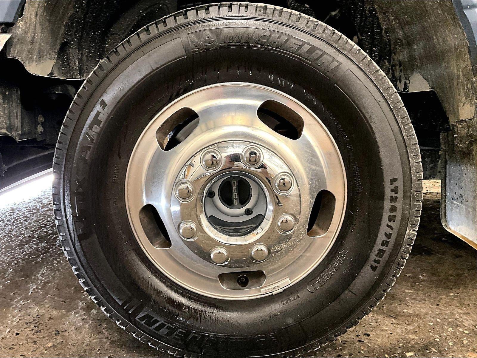 2023 Ford Super Duty F-350 DRW LARIAT