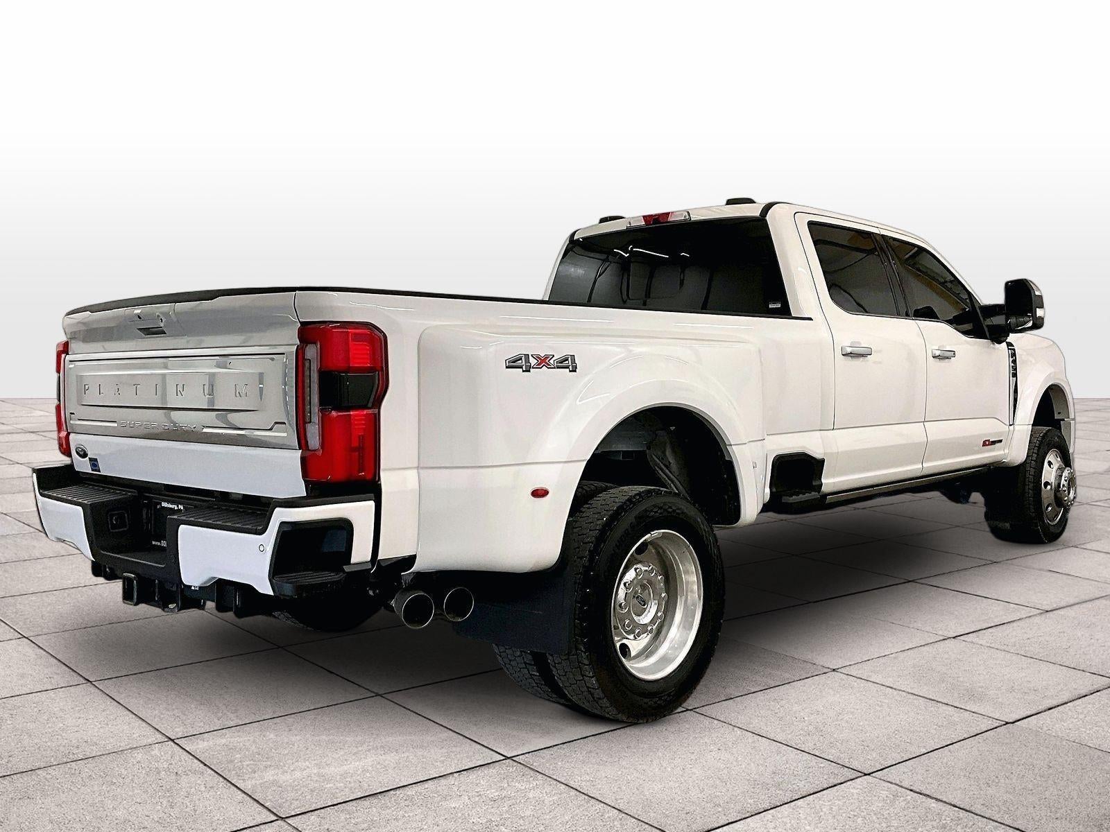 2025 Ford Super Duty F-450 DRW Platinum