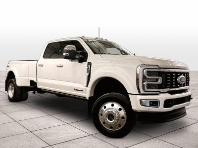 2025 Ford Super Duty F-450 DRW Platinum
