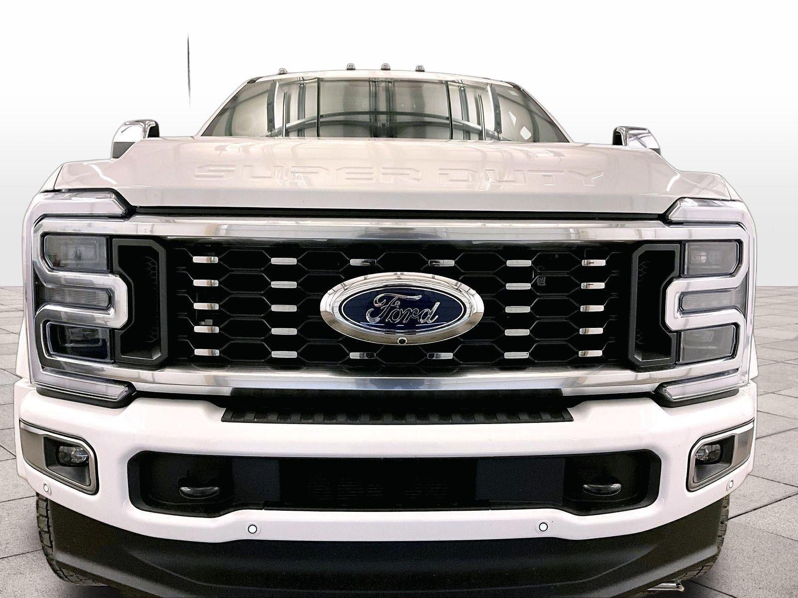 2025 Ford Super Duty F-450 DRW Platinum