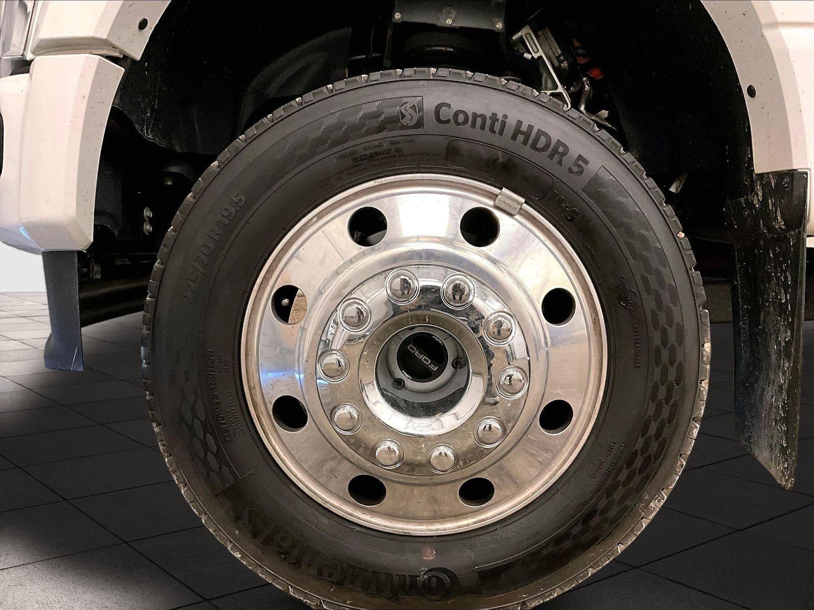 2025 Ford Super Duty F-450 DRW Platinum