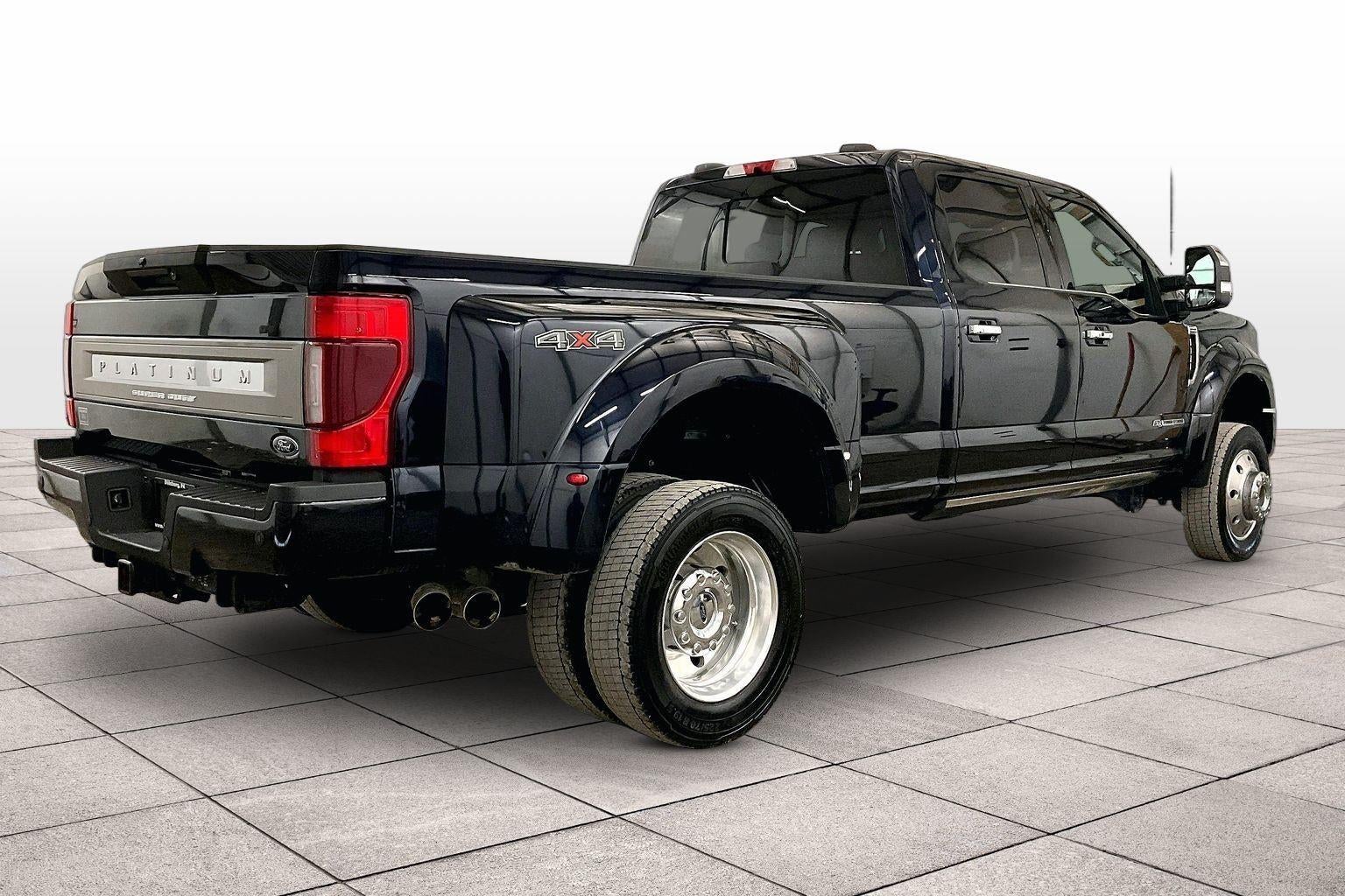 2022 Ford Super Duty F-450 DRW Platinum