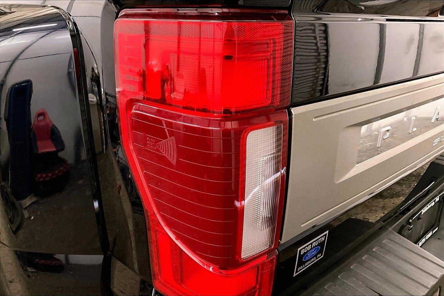 2022 Ford Super Duty F-450 DRW Platinum