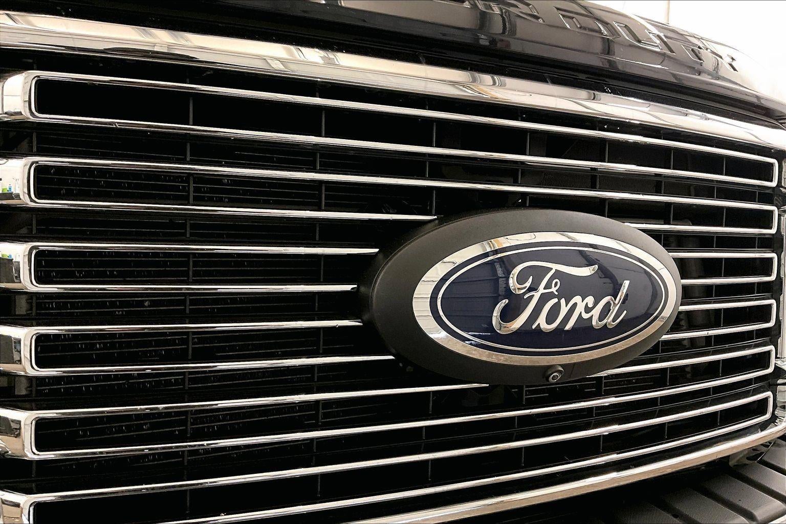 2022 Ford Super Duty F-450 DRW Platinum