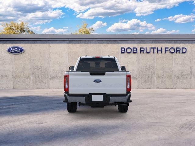 2026 Ford Super Duty F-350® XLT