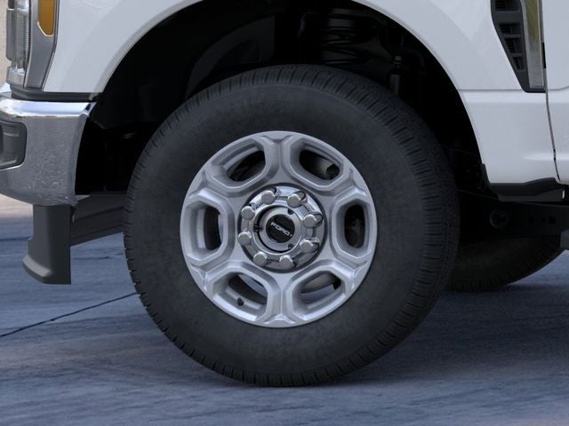 2026 Ford Super Duty F-350® XLT