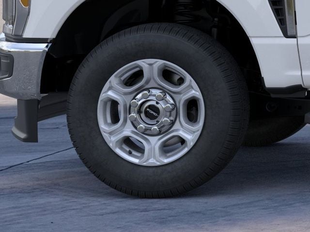 2026 Ford Super Duty F-350® XLT
