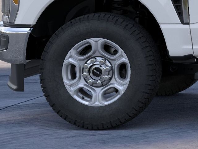 2026 Ford Super Duty F-350® XLT