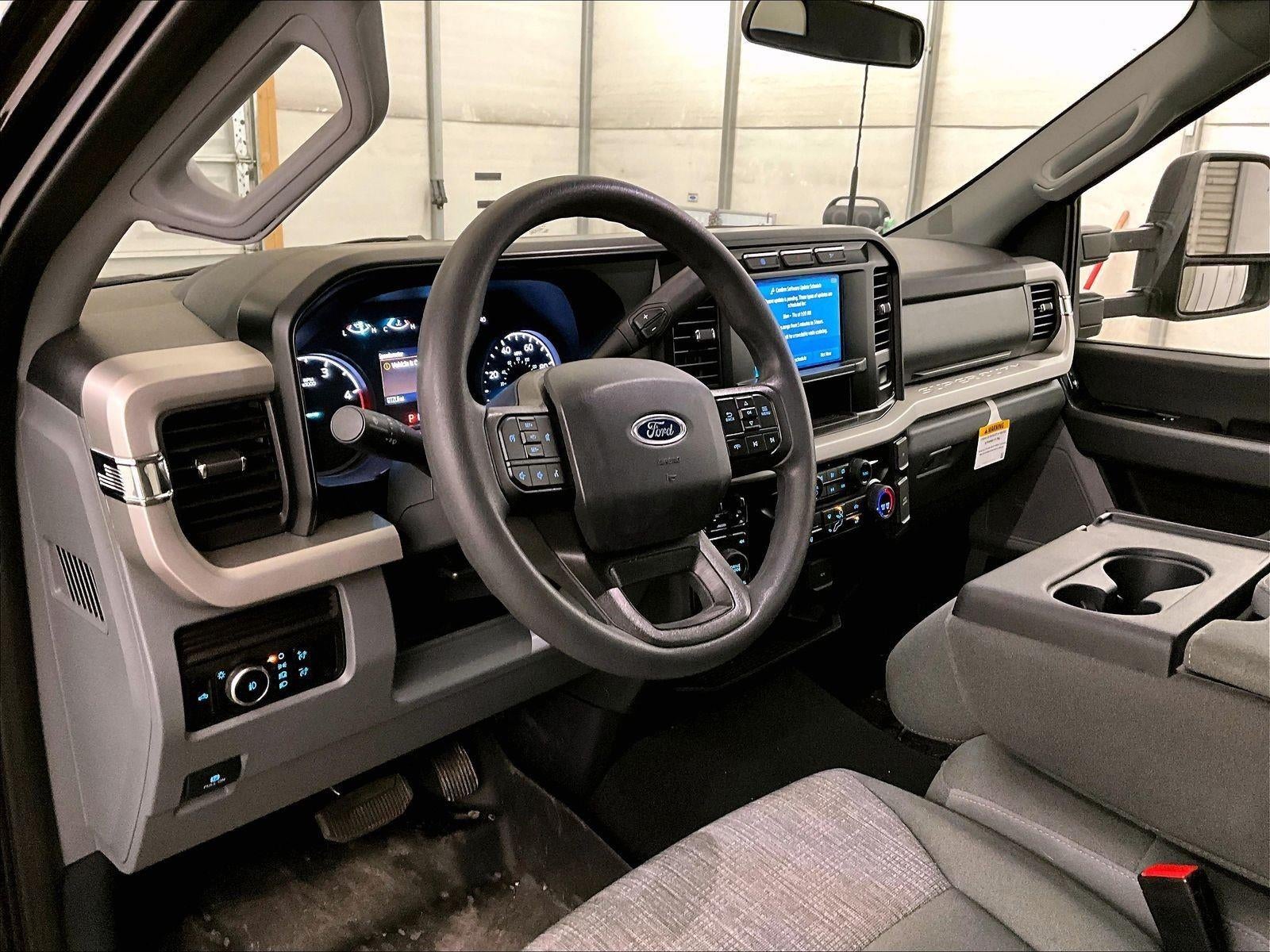 2024 Ford Super Duty F-350 SRW XLT