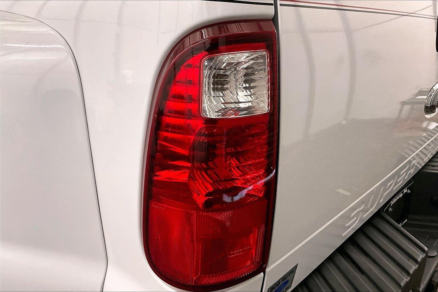 2008 Ford Super Duty F-350 DRW Lariat