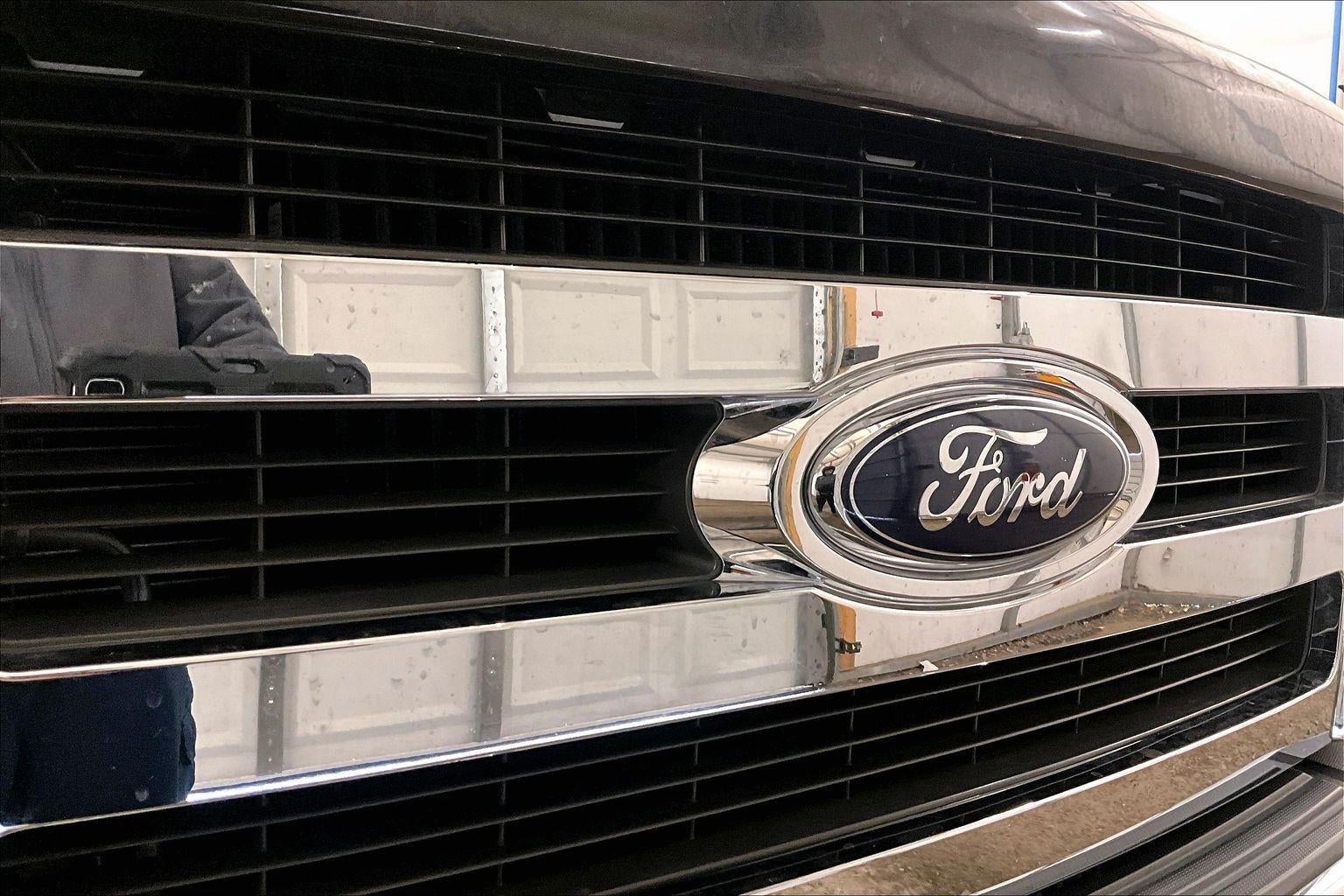 2008 Ford Super Duty F-350 DRW Lariat