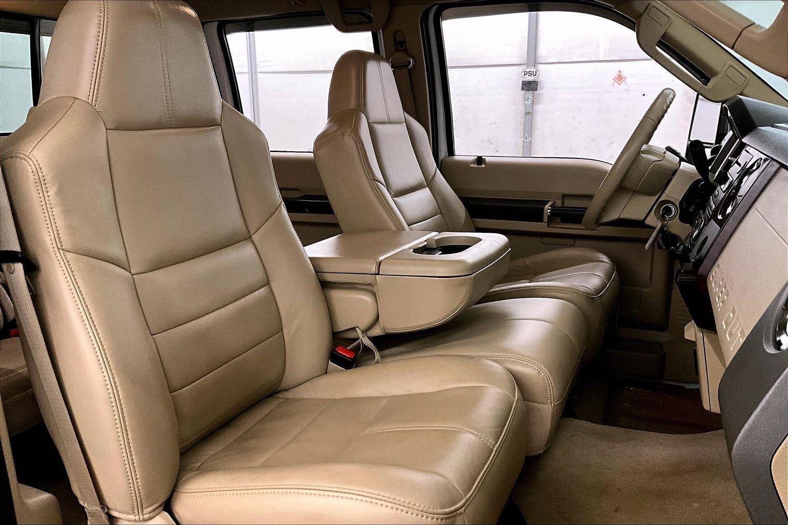 2008 Ford Super Duty F-350 DRW Lariat