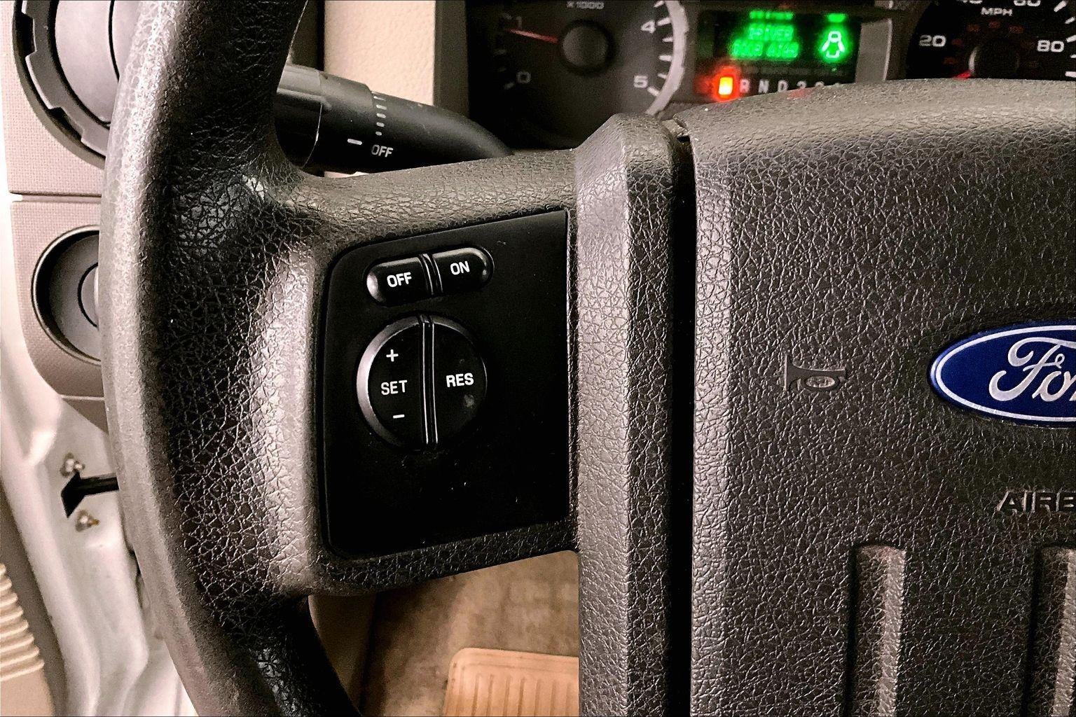 2009 Ford Super Duty F-350 SRW XL