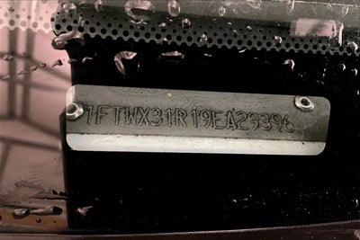 2009 Ford Super Duty F-350 SRW XL