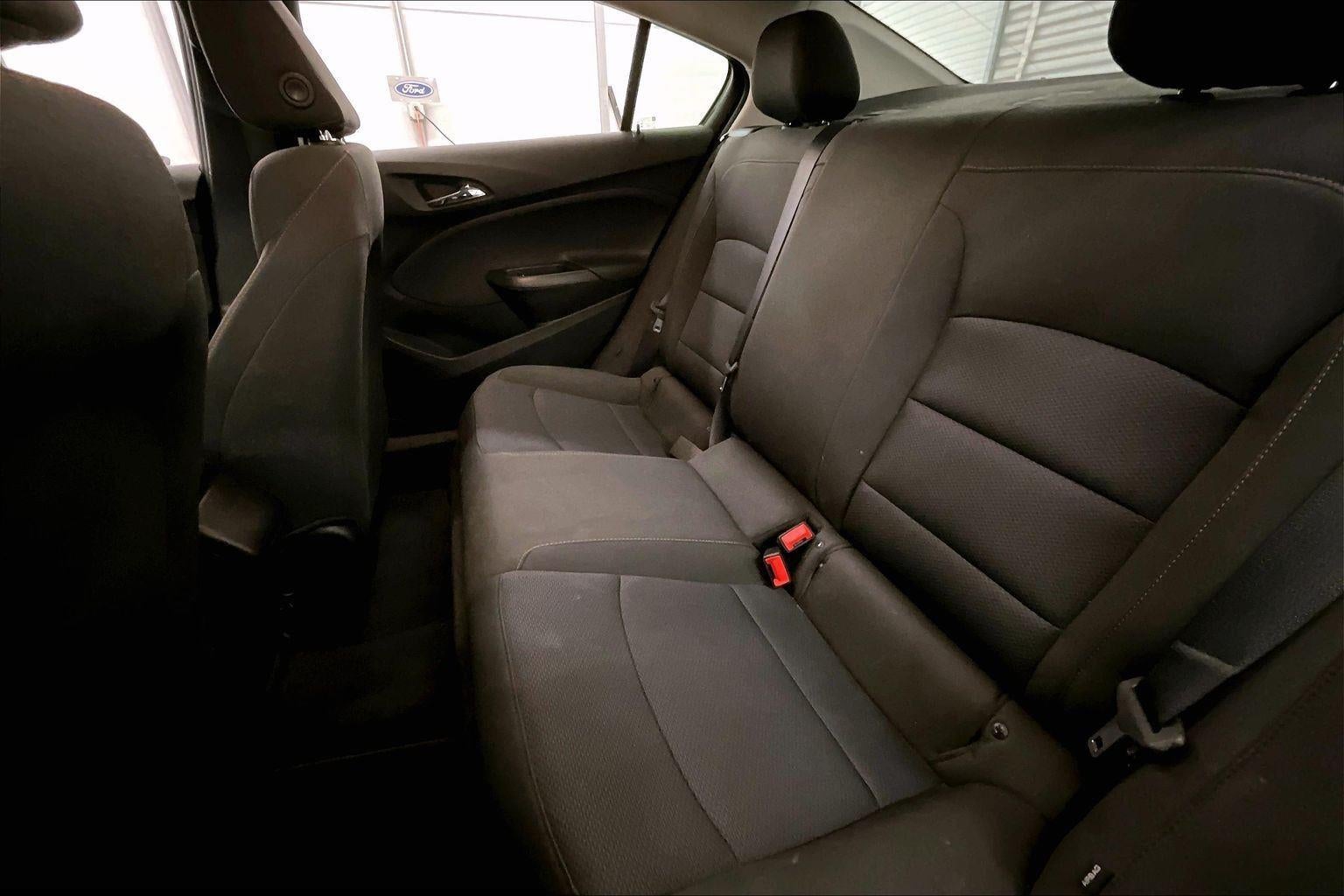 2018 Chevrolet Cruze LS