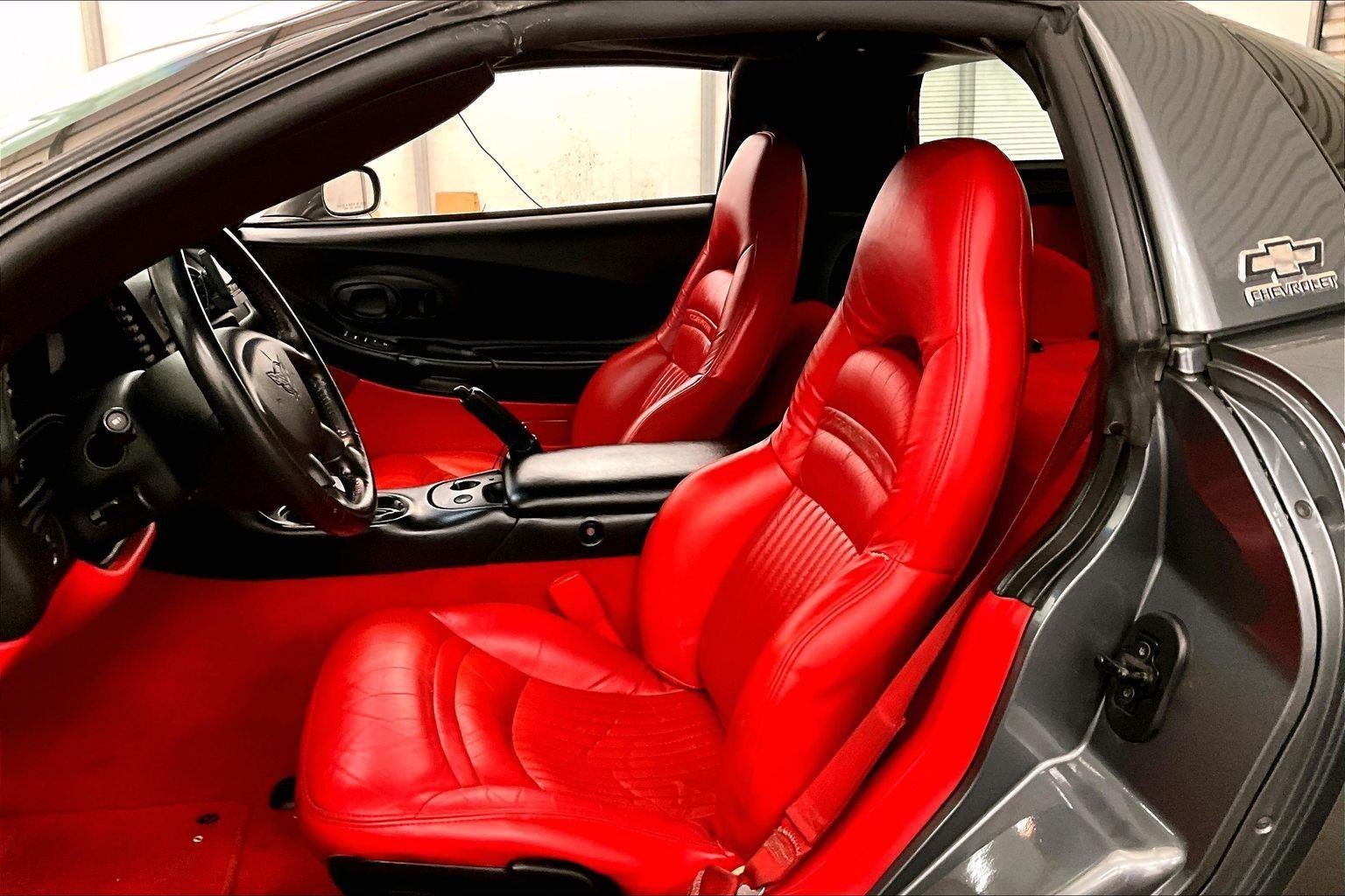 2004 Chevrolet Corvette Base