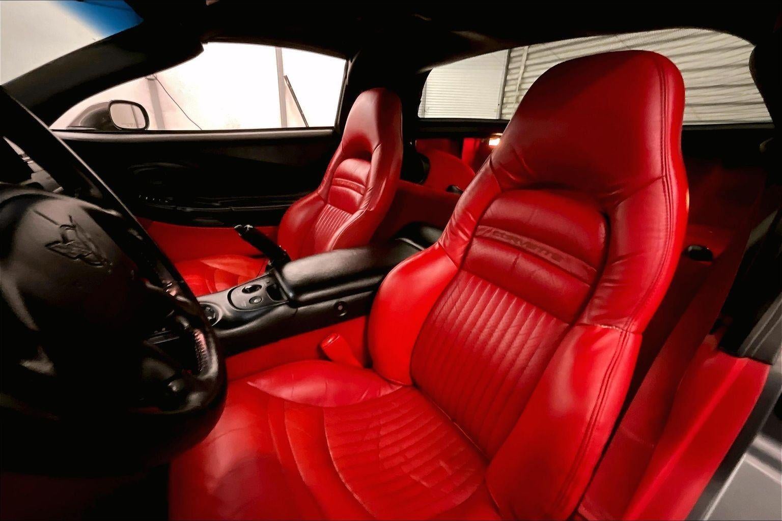 2004 Chevrolet Corvette Base