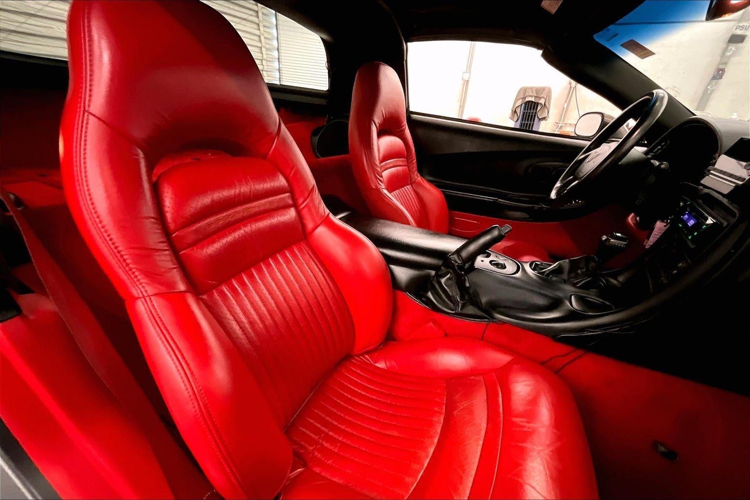 2004 Chevrolet Corvette Base