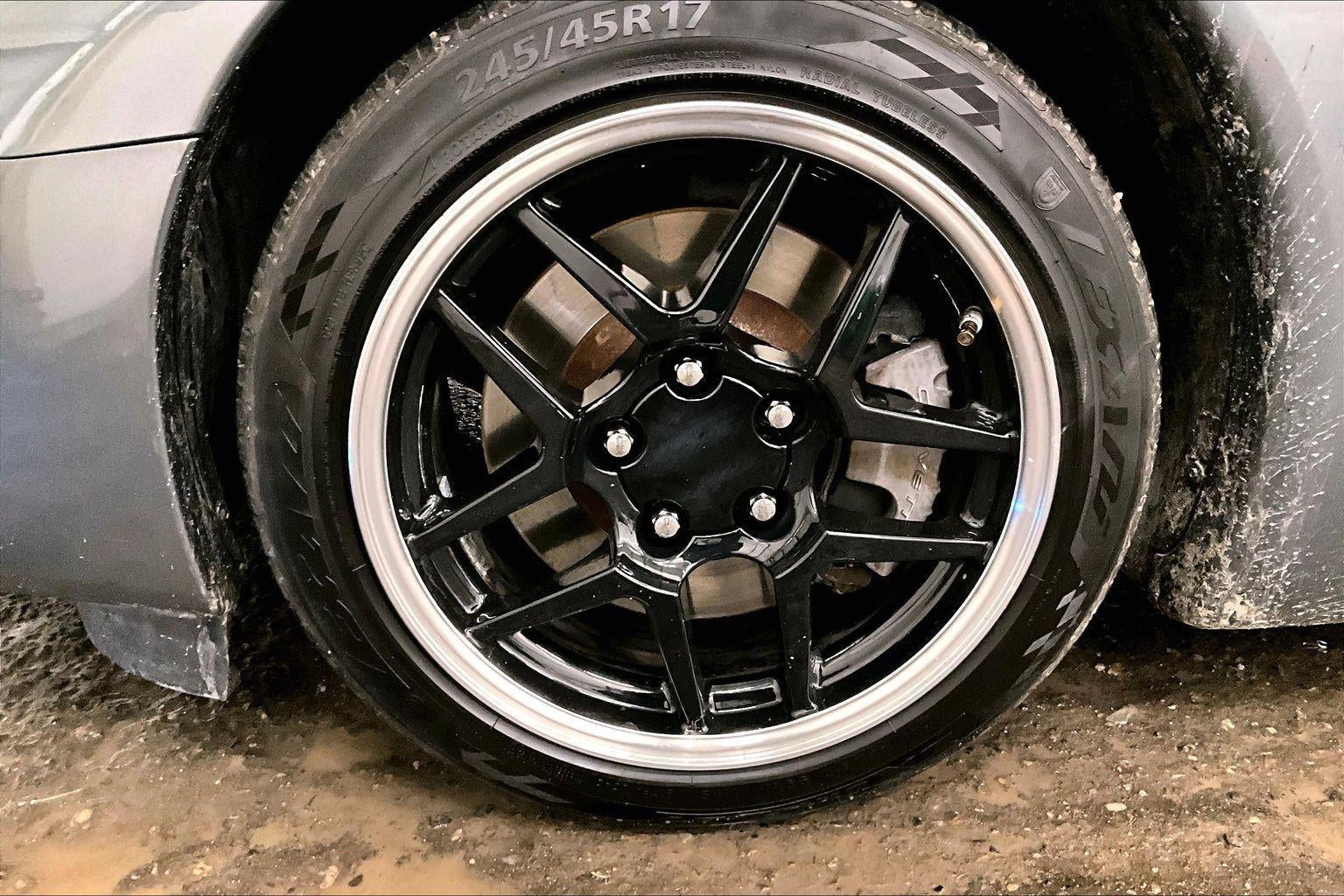 2004 Chevrolet Corvette Base