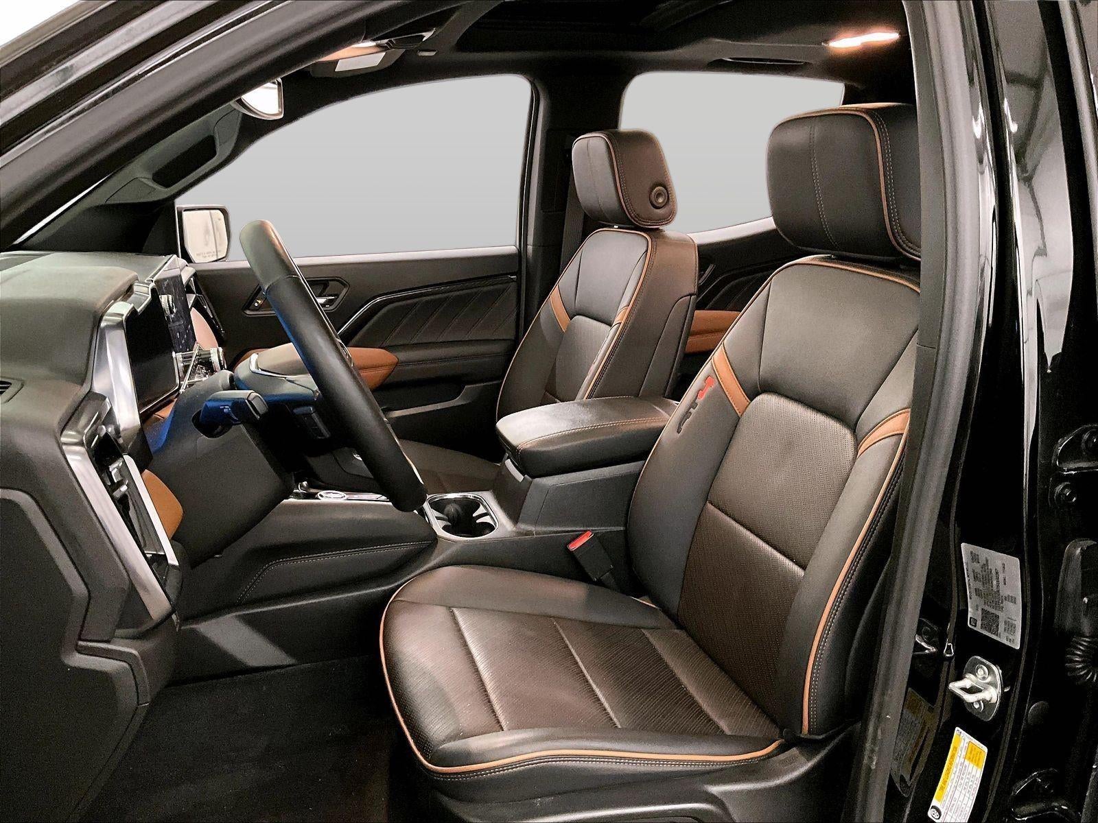 2025 GMC Canyon 4WD AT4