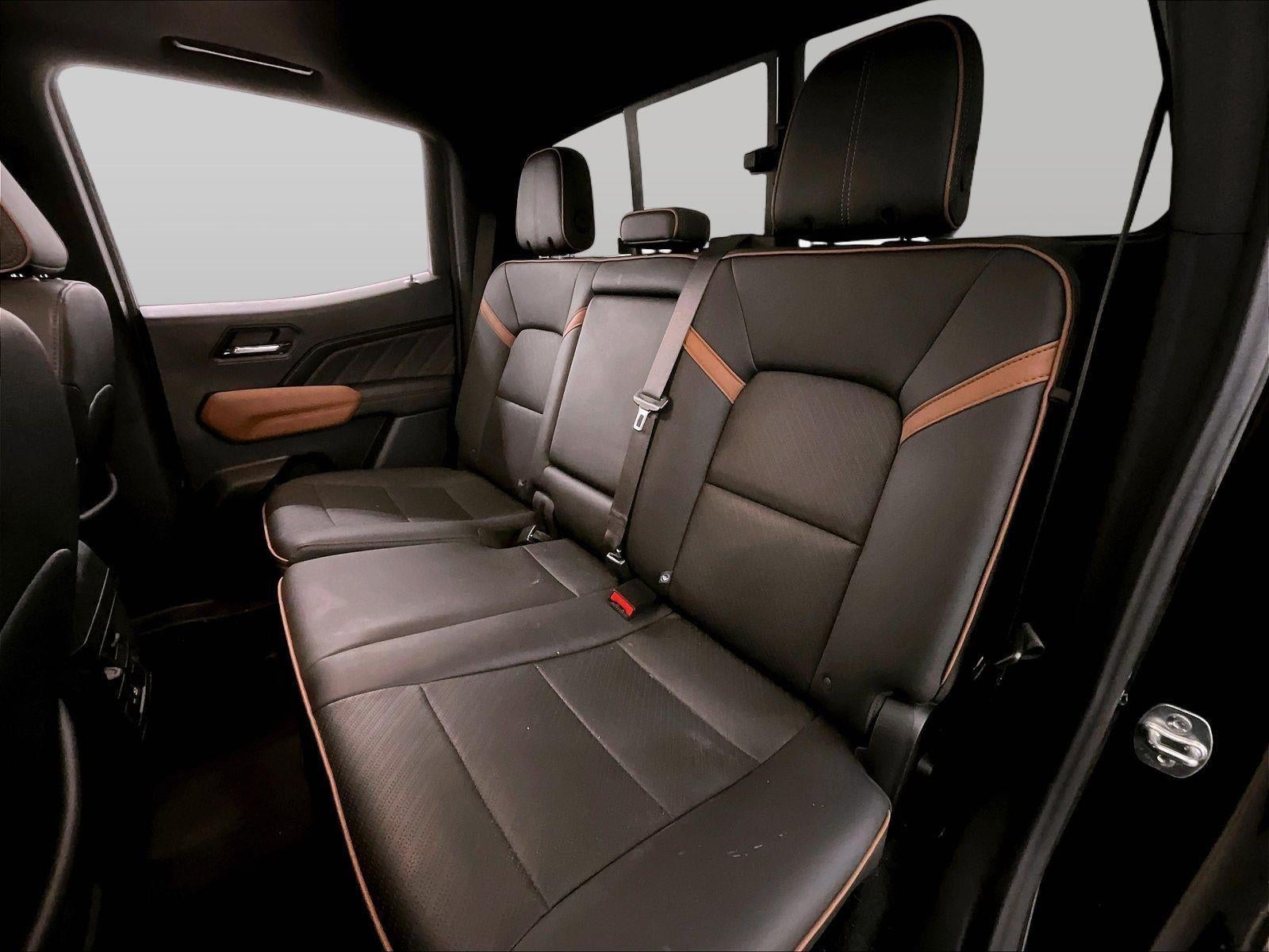 2025 GMC Canyon 4WD AT4