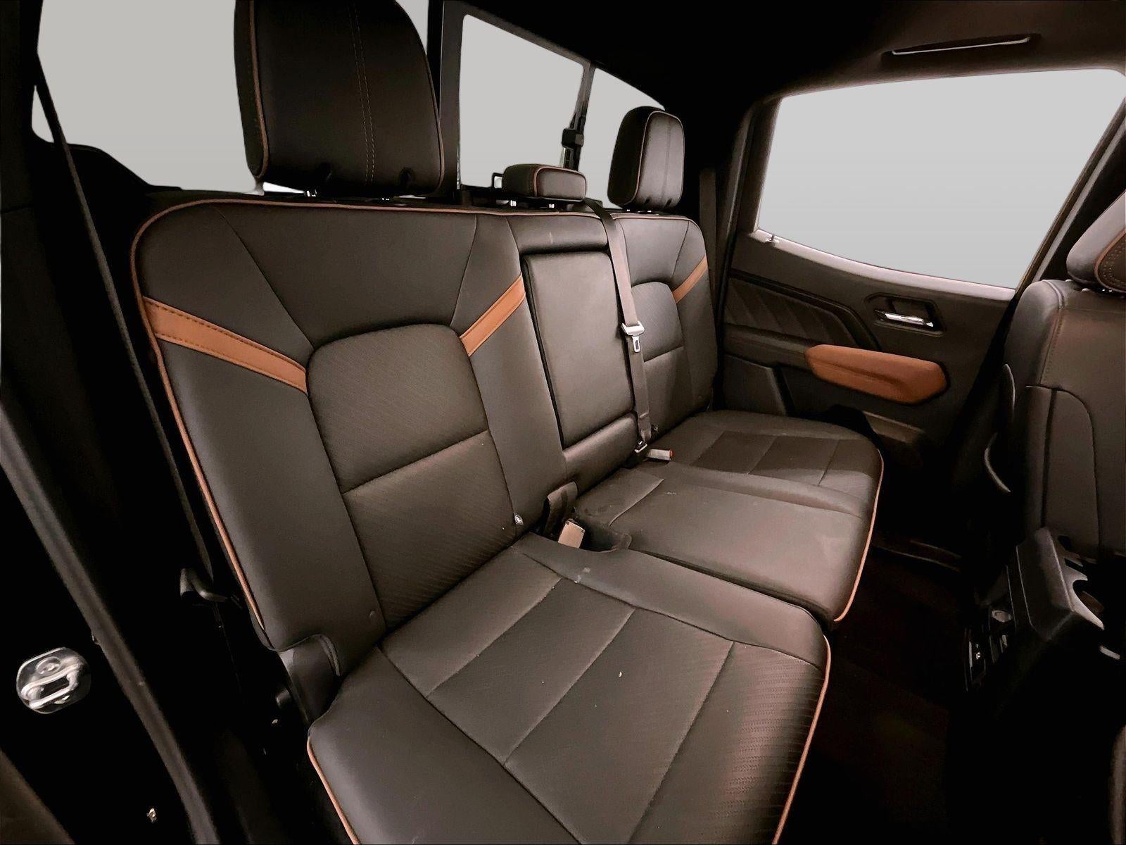2025 GMC Canyon 4WD AT4