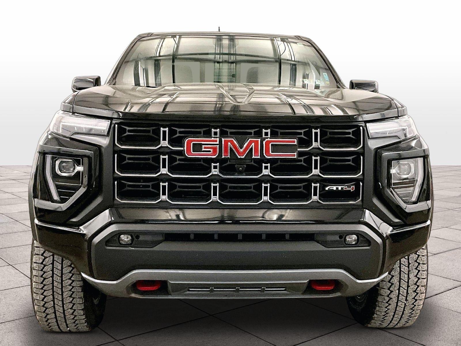2025 GMC Canyon 4WD AT4