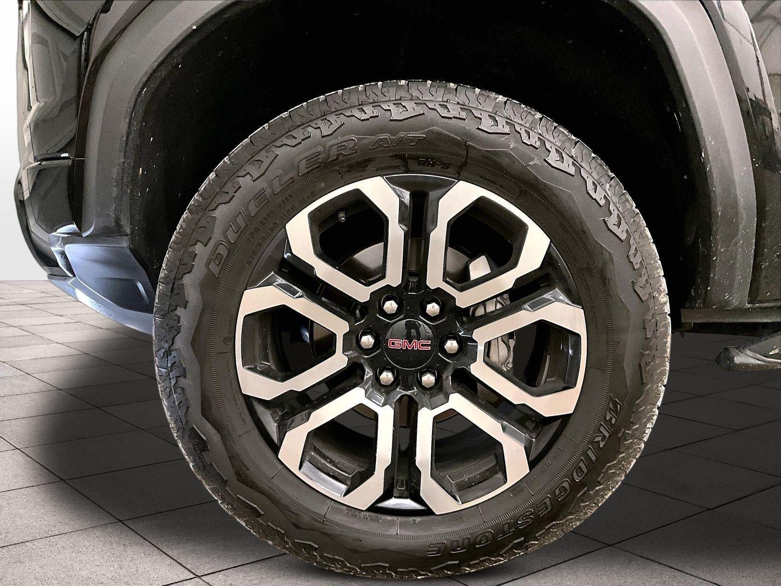 2025 GMC Canyon 4WD AT4