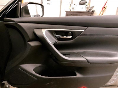 2016 Nissan Altima 2.5 SR