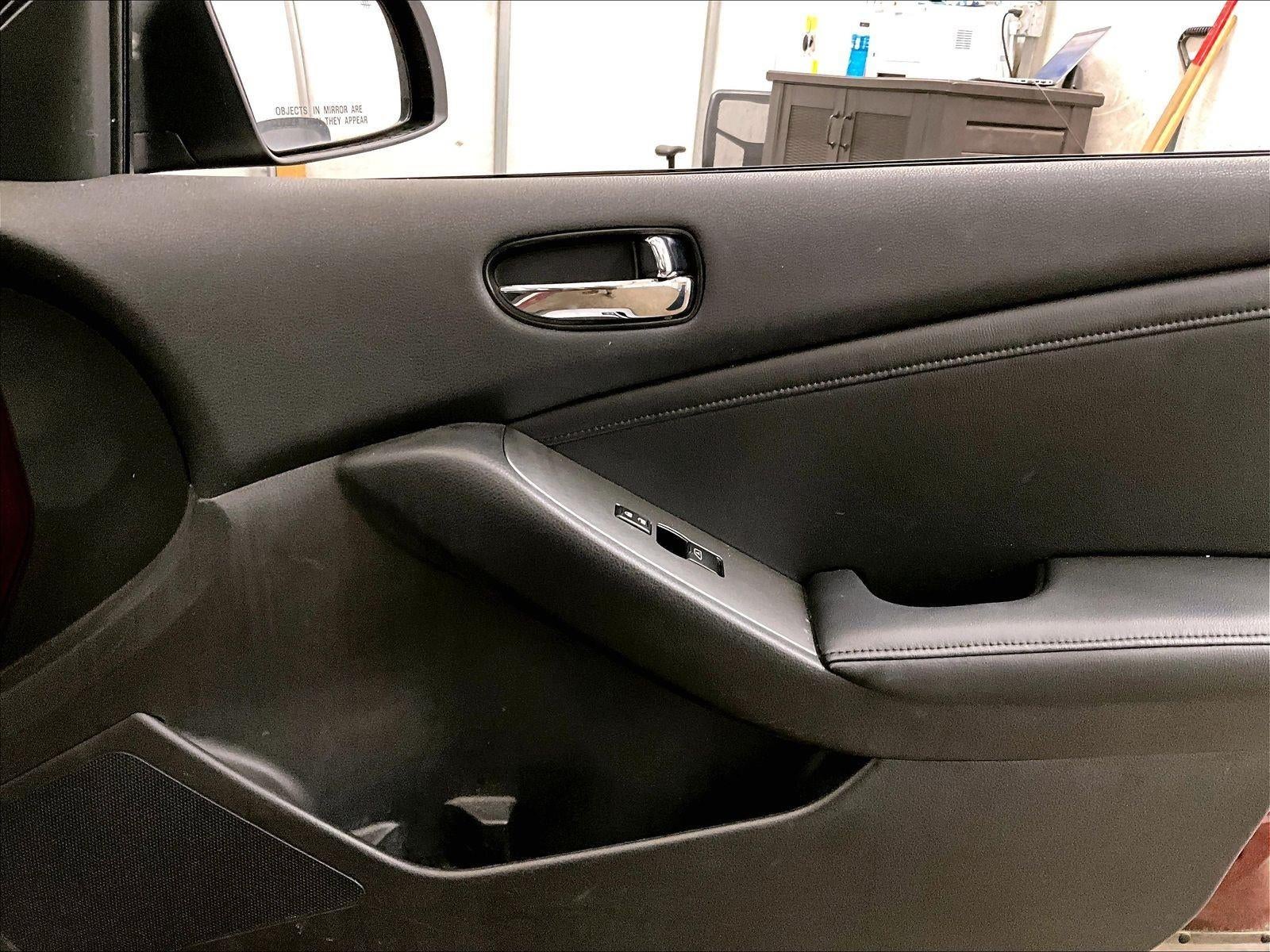 2011 Nissan Altima 3.5 SR