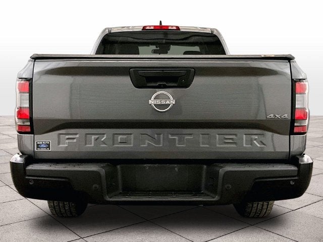 2022 Nissan Frontier S