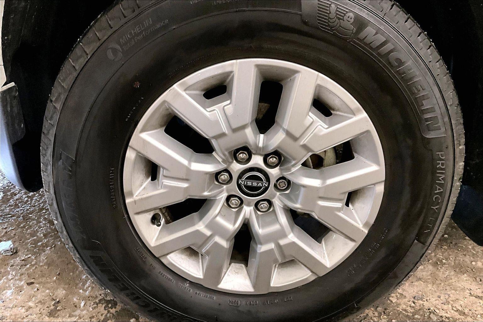 2024 Nissan Frontier SV