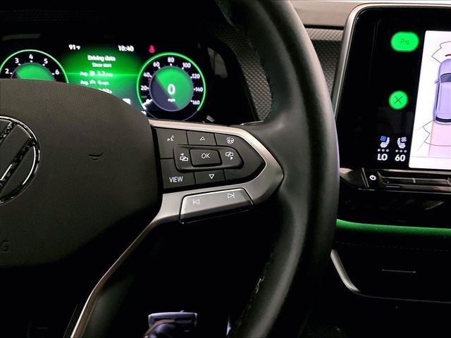 2024 Volkswagen Atlas Cross Sport 2.0T SEL R-Line