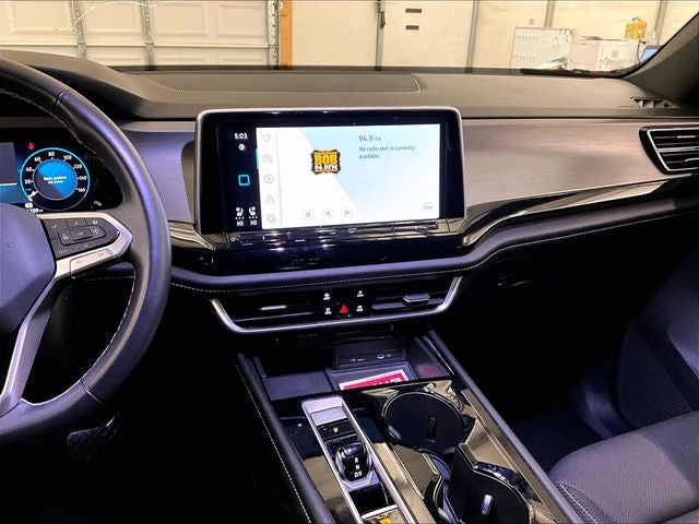 2024 Volkswagen Atlas Cross Sport 2.0T SE w/Technology