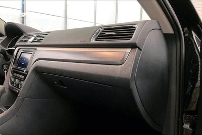 2017 Volkswagen Passat R-Line w/Comfort Pkg