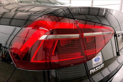 2017 Volkswagen Passat R-Line w/Comfort Pkg