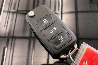 2017 Volkswagen Passat R-Line w/Comfort Pkg