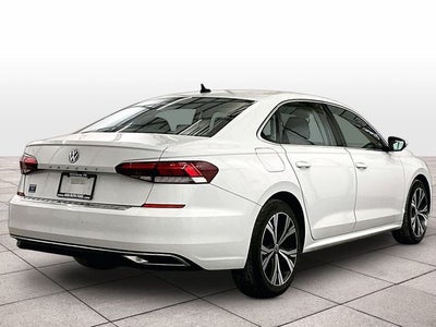 2022 Volkswagen Passat 2.0T SE