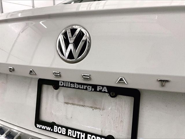 2022 Volkswagen Passat 2.0T SE