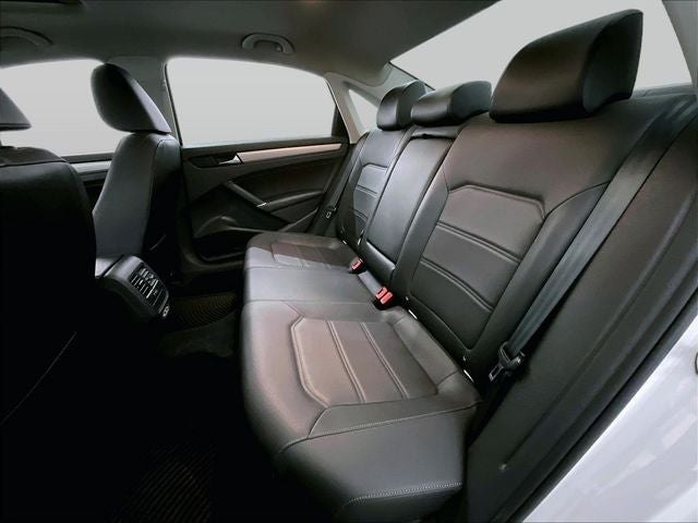 2022 Volkswagen Passat 2.0T SE