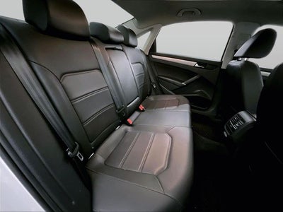 2022 Volkswagen Passat 2.0T SE