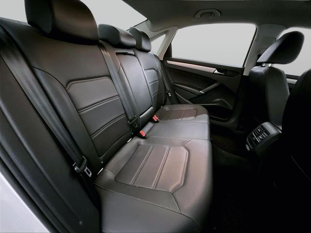 2022 Volkswagen Passat 2.0T SE
