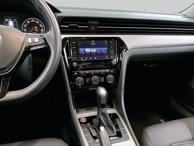 2022 Volkswagen Passat 2.0T SE